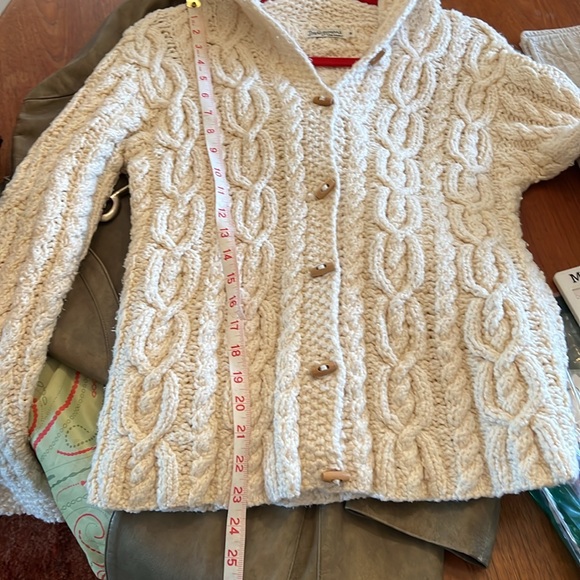 Indigenous One Wear cream off white cable knit sweater with hood. - Picture 15 of 16